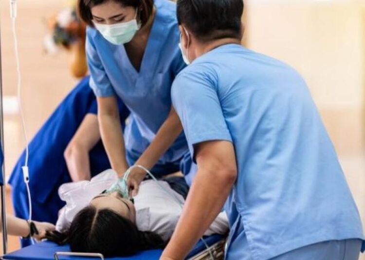 Salarios de enfermería en hospitales públicos suben hasta un 60 % desde 2020