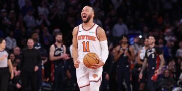 Histórica remontada: los Knicks borran una desventaja de 22 puntos en el último cuarto y desatan la locura en Nueva York
