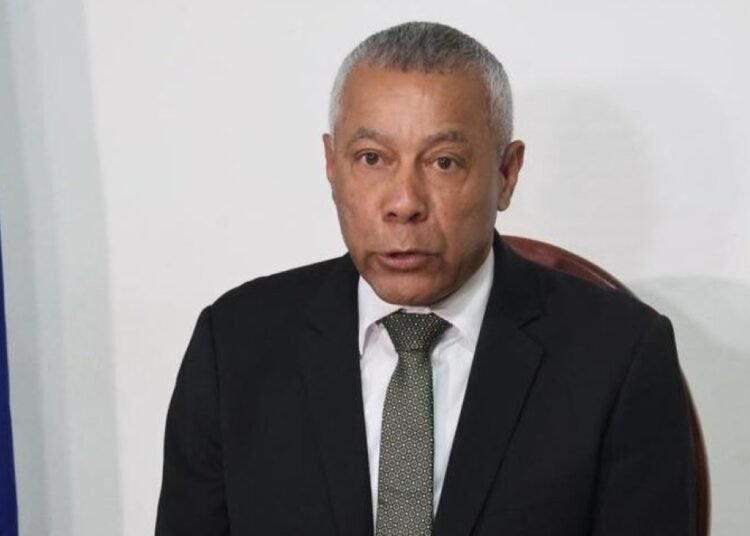 Embajador de Cuba en RD arremete contra EE. UU. por cargos impuestos a Raúl Castro