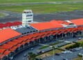 Emergencia en Santiago: hospitalizan a cuatro pasajeros tras detectar un extraño olor en pleno vuelo