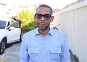 Presidente de Fenamoto estalla contra motoristas tras brutal agresión a chofer de TRAE