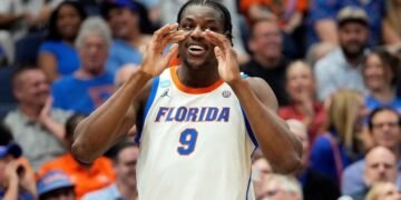 Rueben Chinyelu se prepara para el asalto final con Florida en su temporada definitiva
