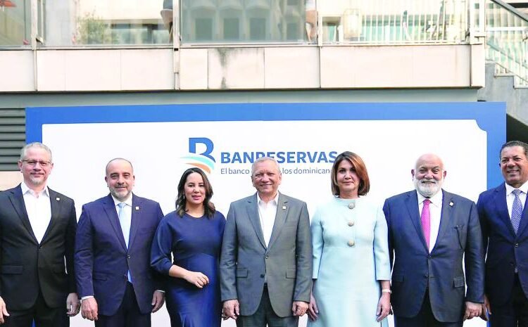 Banreservas conecta a los dominicanos en España con el sueño de comprar su vivienda propia en la gran feria inmobiliaria de Madrid