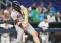 Alerta en Atlanta: Ronald Acuña Jr sale del juego ante Marlins por lesión en el pulgar
