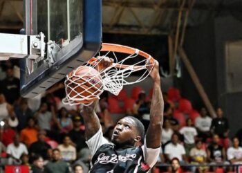 Francis Fitzgerald brilla con 41 puntos y guía el triunfo de Gigantes