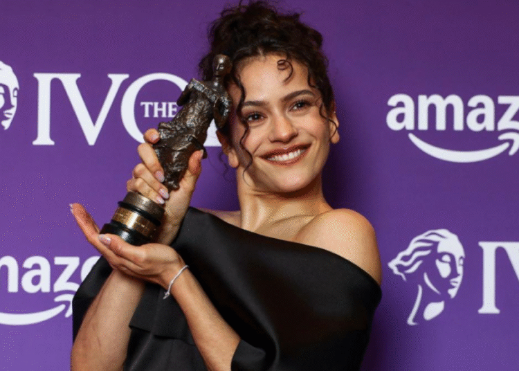 Rosalía hace historia: galardonada como Compositora Internacional del Año en los premios Ivor Novello