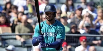 Marineros sacuden su roster: Víctor Robles regresa a las Grandes Ligas y Connor Joe es enviado a Triple-A