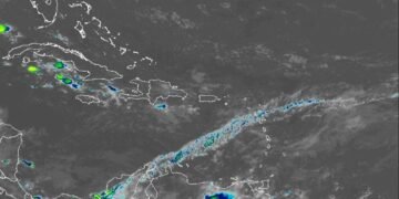 Alerta roja por lluvias torrenciales: Gran Santo Domingo y otras seis provincias en peligro inminente