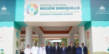El Festival Cultural de la Región Enriquillo culmina con éxito rotundo, honores del Senado y un espectacular cierre musical