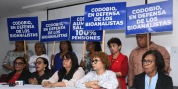 Bioanalistas alzan su voz: exigen mejores condiciones laborales y buscan diálogo urgente con Abinader
