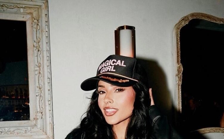 Carlos Santana y Becky G alzan la voz contra las redadas migratorias en EE. UU. con una nueva canción