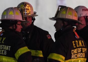 Caos y cinco heridos tras un incendio en la estación de Penn Station en Nueva York