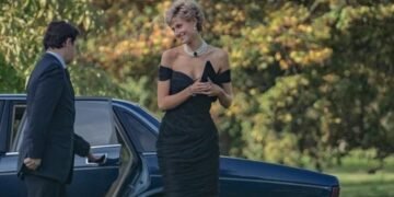 Sale a subasta el coche desde el que Lady Di lució su icónico vestido de la venganza