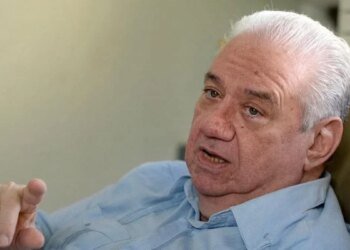 Adiós a Bernardo Defilló: el legado del eminente médico que marca una era en la medicina tras su fallecimiento a los 86 años