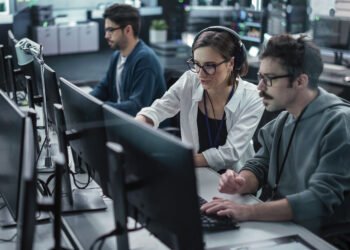 Crisis laboral en Latinoamérica: cómo la IA y los ciberataques están transformando el mercado de trabajo