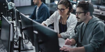 Crisis laboral en Latinoamérica: cómo la IA y los ciberataques están transformando el mercado de trabajo