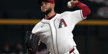 El drástico plan de los Diamondbacks para dominar la MLB con una nueva rotación