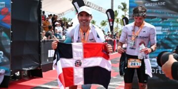 Dominicano Erick García Rossi conquista el podio en el Ironman 70.3 Cap Cana
