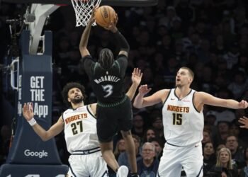 Minnesota elimina a Denver y destrona a Nikola Jokic en una serie histórica