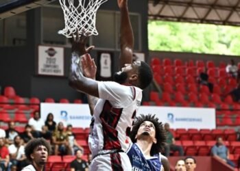 Gigantes doblegan a Marineros en un final de infarto en la Súper Liga LNB