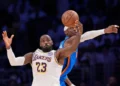 Oklahoma City aplasta a los Lakers y se pone a un paso de la barrida con un contundente 3-0