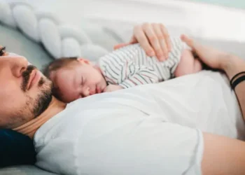 Síndrome de Couvade: qué es la extraña afección que hace que los hombres sientan los síntomas del embarazo