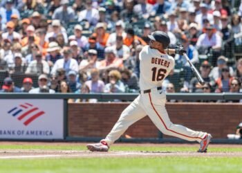 Rafael Devers despierta: El letargo ofensivo de la estrella de Boston llega a su fin