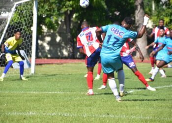 Salcedo toma ventaja ante Delfines en la ida de la semifinal del fútbol dominicano