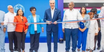 Abinader inaugura moderno centro multiservicios y nuevas instalaciones en la UASD
