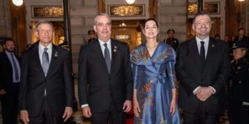 Abinader y Rodrigo Chaves estrechan lazos durante cena oficial de alto nivel