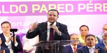 Johnny Pujols arremete contra el recorte de fondos a partidos políticos: ¿En peligro la democracia?
