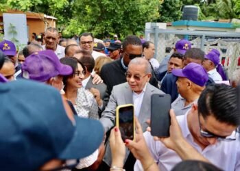 Danilo Medina tilda de sospechosa la prohibición de encuestas por parte de la JCE