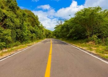 Nueva carretera Enriquillo–El Higüero: Barahona estrena vía clave para su desarrollo turístico y vial