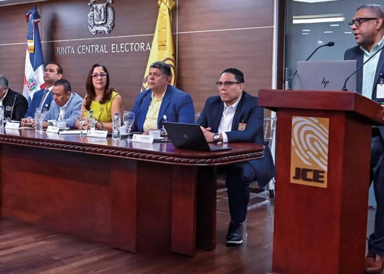 JCE revela a los partidos políticos los avances clave del proceso de cedulación