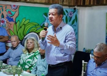 Leonel Fernández arremete contra el Gobierno y lo califica de tramposo
