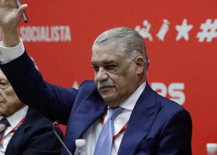 Miguel Vargas convoca a la unidad nacional para blindar la democracia y la paz