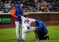 Alarma en MLB: Juan Soto abandona el juego tras un fuerte pelotazo en el tobillo
