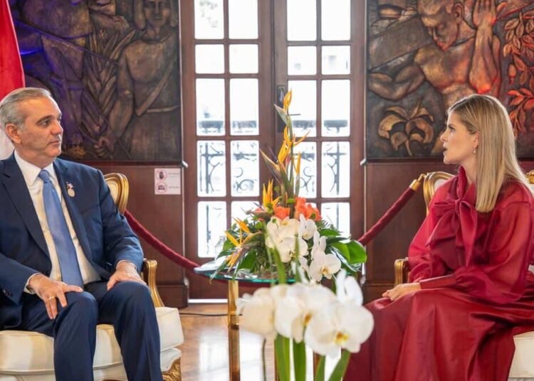 Abinader y Laura Fernández Delgado sostienen importante encuentro bilateral estratégico