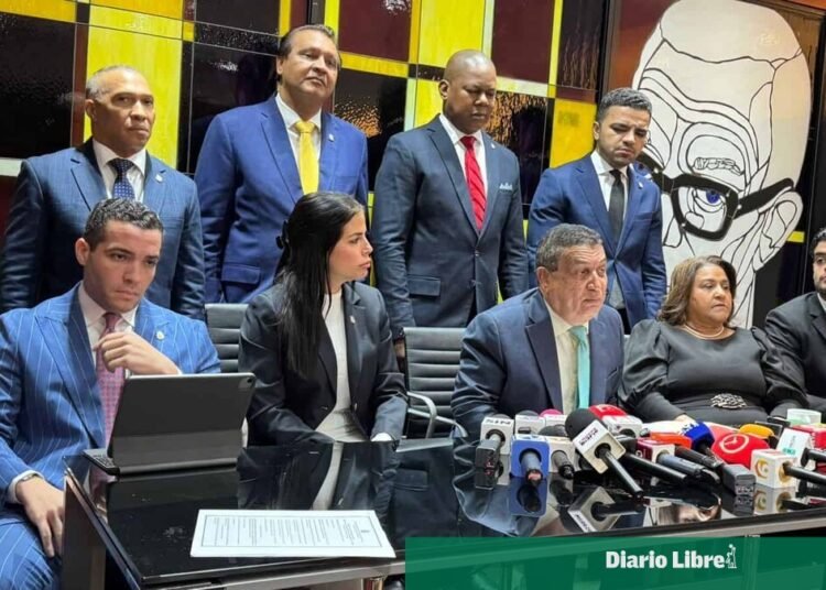 Crisis diplomática: Diputados del PLD exigen interrogar al Canciller por deportaciones masivas