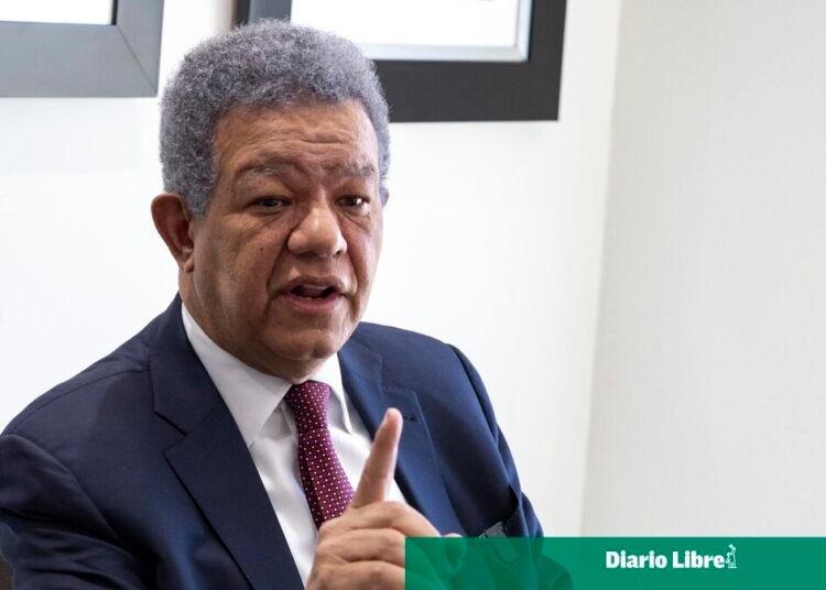 Leonel Fernández tumba el plan de ajuste fiscal del Gobierno y abre fuerte debate nacional
