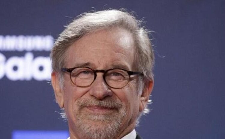 Steven Spielberg revela por qué nunca dirigió James Bond y lanza una advertencia sobre su caché actual