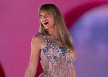 Taylor Swift vuelve a sus raíces country con una canción inédita para Toy Story 5