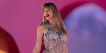 Taylor Swift vuelve a sus raíces country con una canción inédita para Toy Story 5