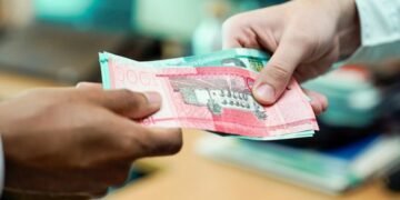 Nuevo «impuestazo»: Gobierno planea subir precios en pasajes, bancos, vapes y juegos de azar