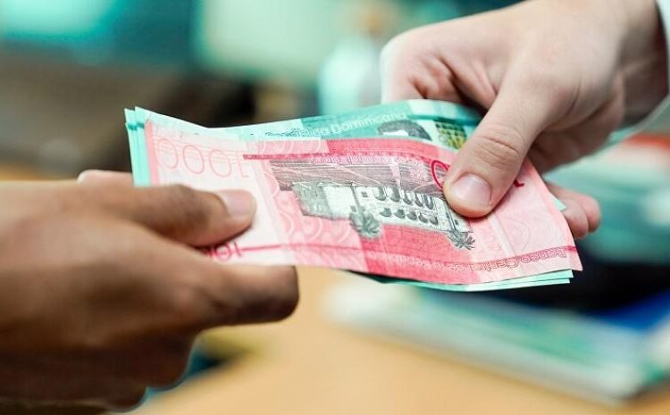 Nuevo «impuestazo»: Gobierno planea subir precios en pasajes, bancos, vapes y juegos de azar