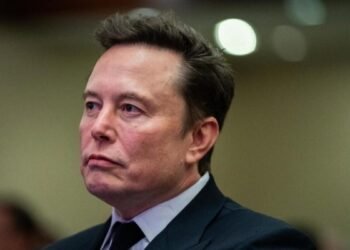 Elon Musk alcanza el billón de dólares tras la histórica salida a bolsa de SpaceX