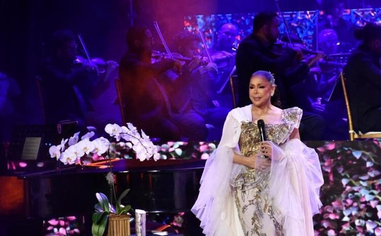 Isabel Pantoja conquista Santiago en una noche inolvidable de pasión y nostalgia