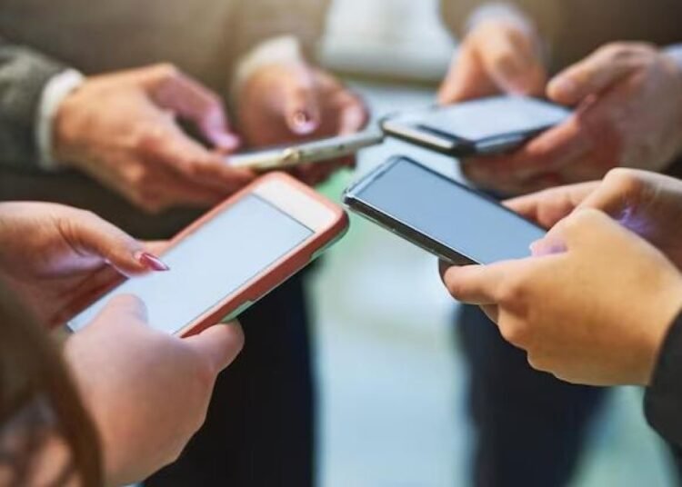 Adiós a la televisión y prensa: las redes sociales ya son la principal fuente de información en el mundo