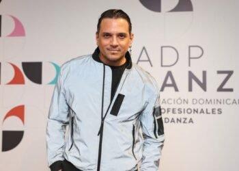 Luto y emoción: el conmovedor adiós con mensajes de amor y respeto tras su partida