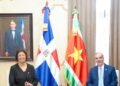 Abinader estrecha lazos con la presidenta de Surinam en su histórica visita oficial a RD